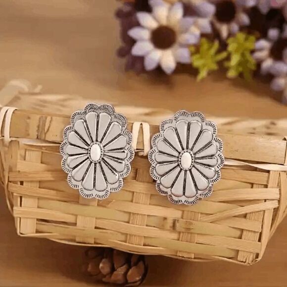 CONCHO WHITE BUFFALO TURQUOISE SILVER STUD EARRINGS - Picture 4 of 5